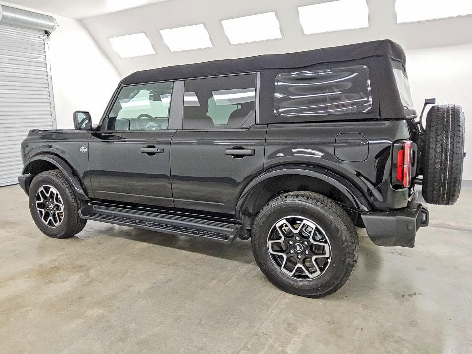 2026 FORD BRONCO OUTER BANKS 2