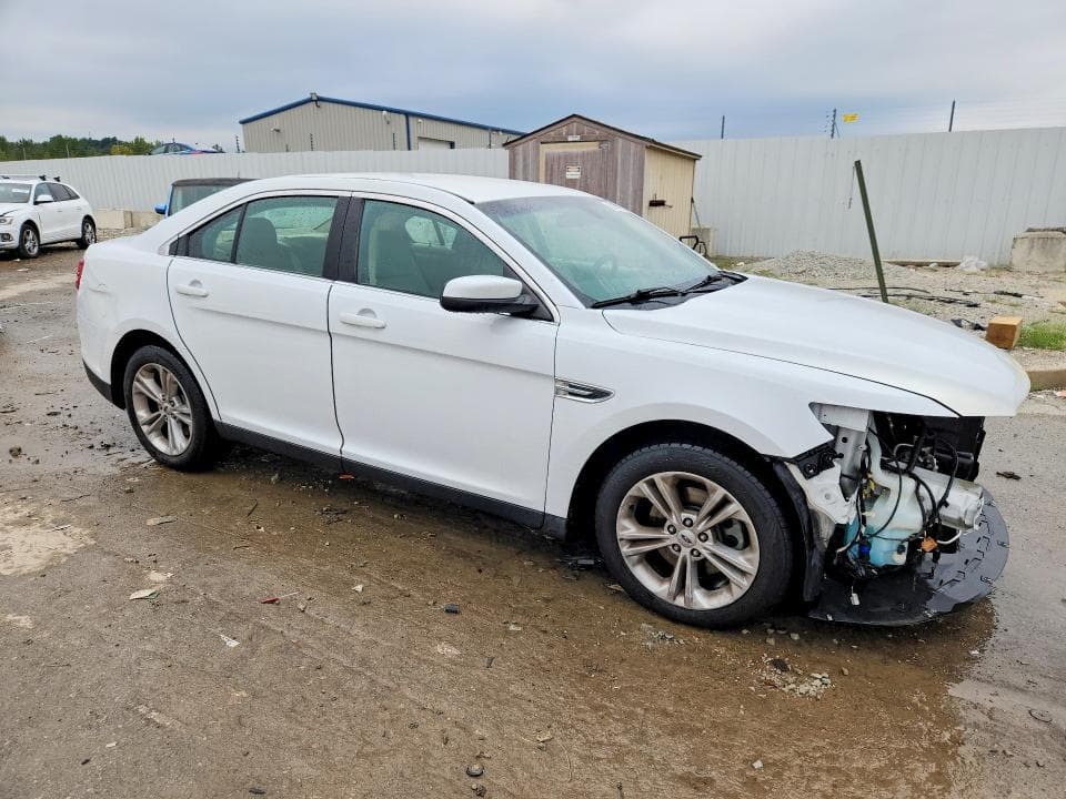 2019 FORD TAURUS SEL 4