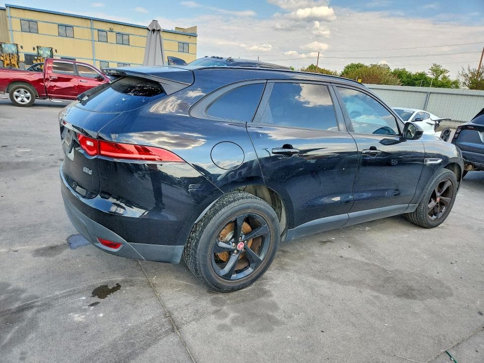 2017 JAGUAR F-PACE PREMIUM 3