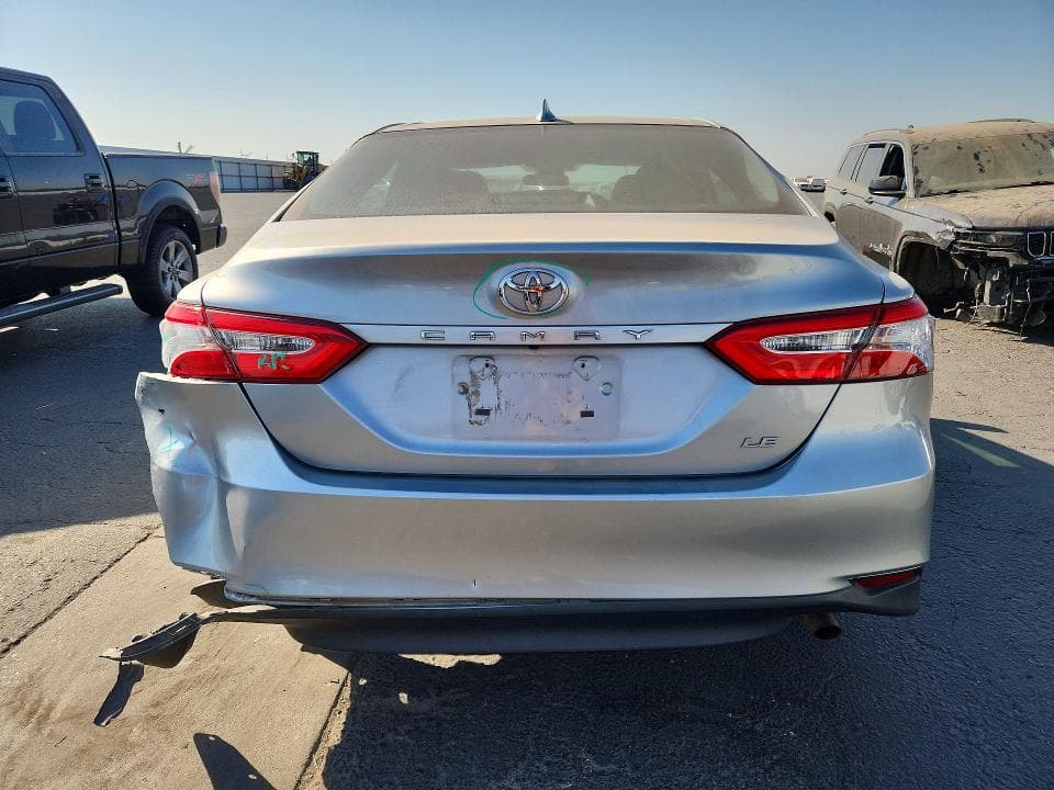 2019 TOYOTA CAMRY LE 6