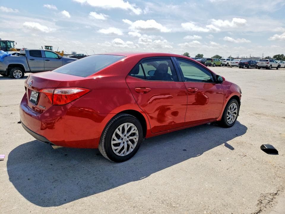 2017 TOYOTA COROLLA LE 3