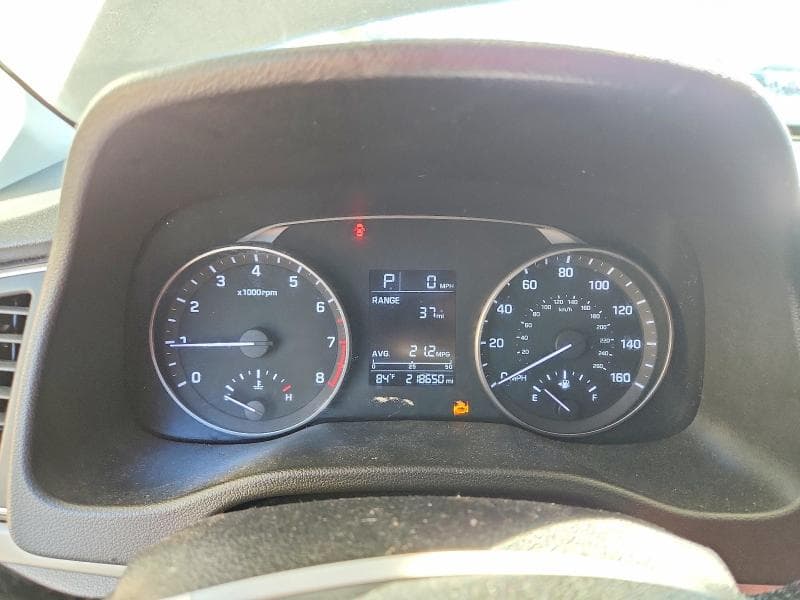 2017 HYUNDAI ELANTRA SE 9