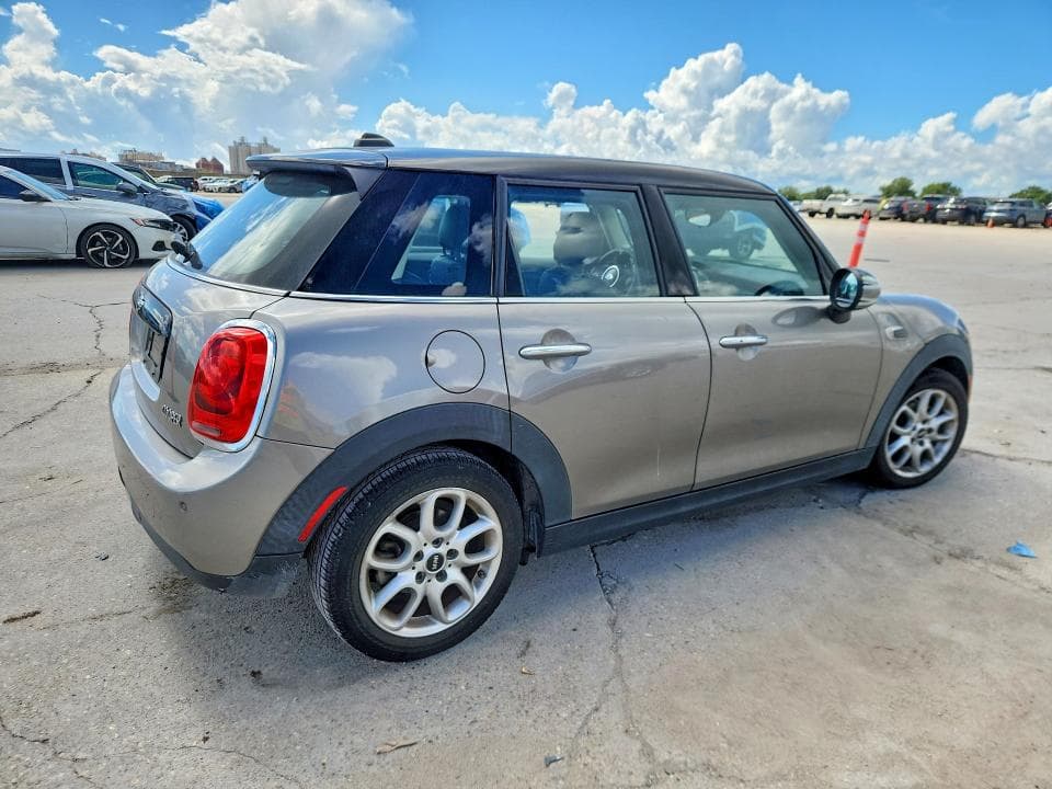 2018 MINI COOPER 3