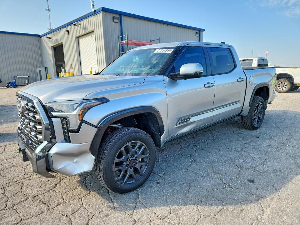 2025 TOYOTA TUNDRA PLATINUM
