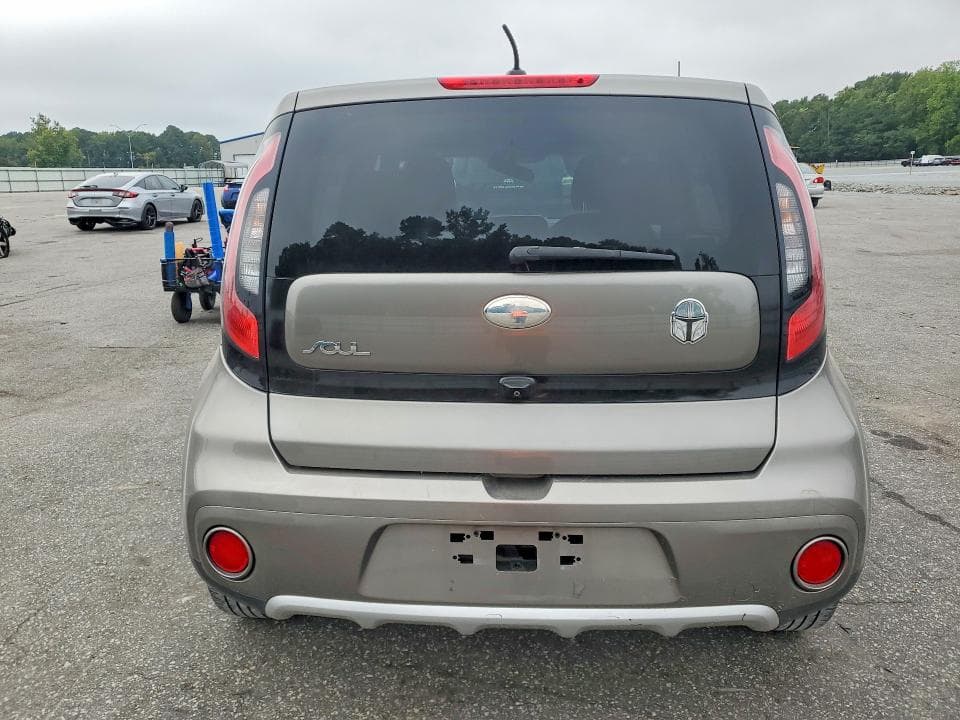 2017 KIA SOUL + 6