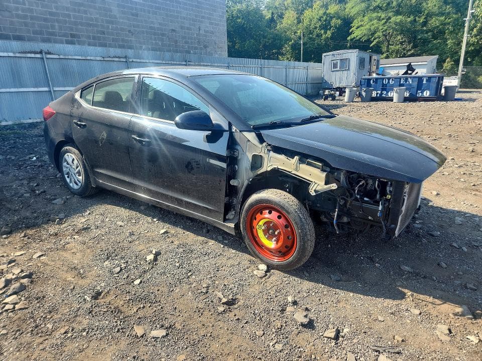 2019 HYUNDAI ELANTRA SE 4