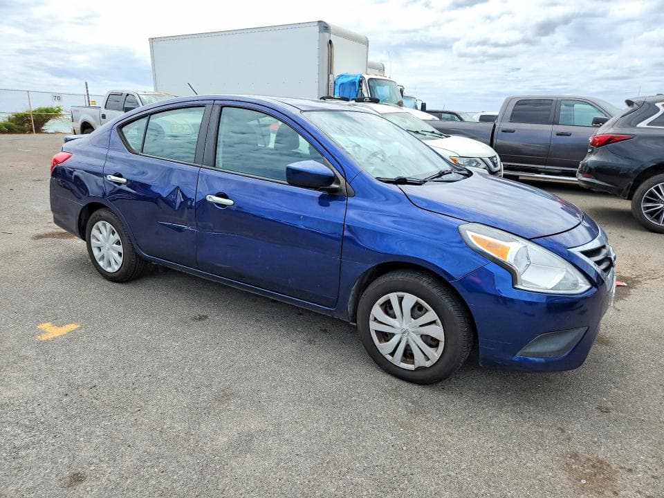 2018 NISSAN VERSA SV 4