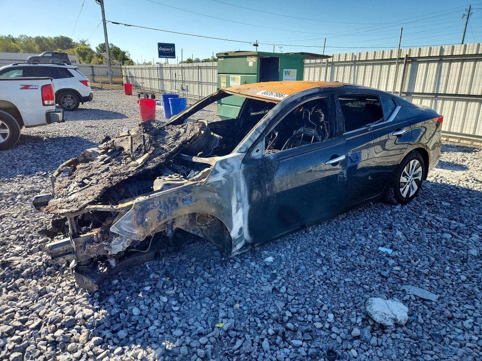 2019 NISSAN ALTIMA S