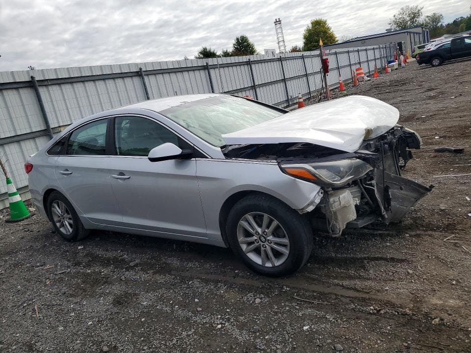 2017 HYUNDAI SONATA SE 4
