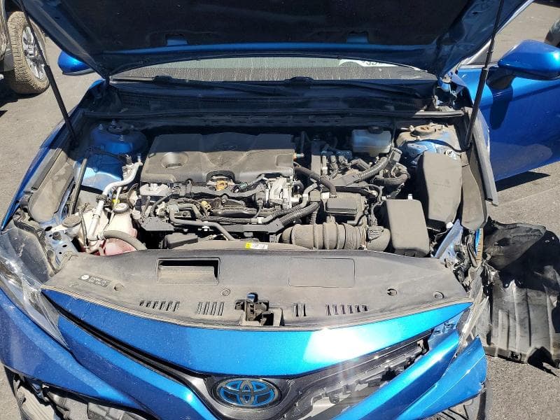 2020 TOYOTA CAMRY LE 11