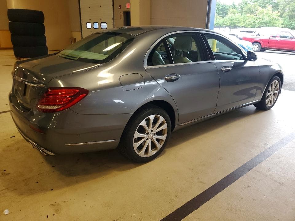2017 MERCEDES-BENZ E 300 4MATIC 3