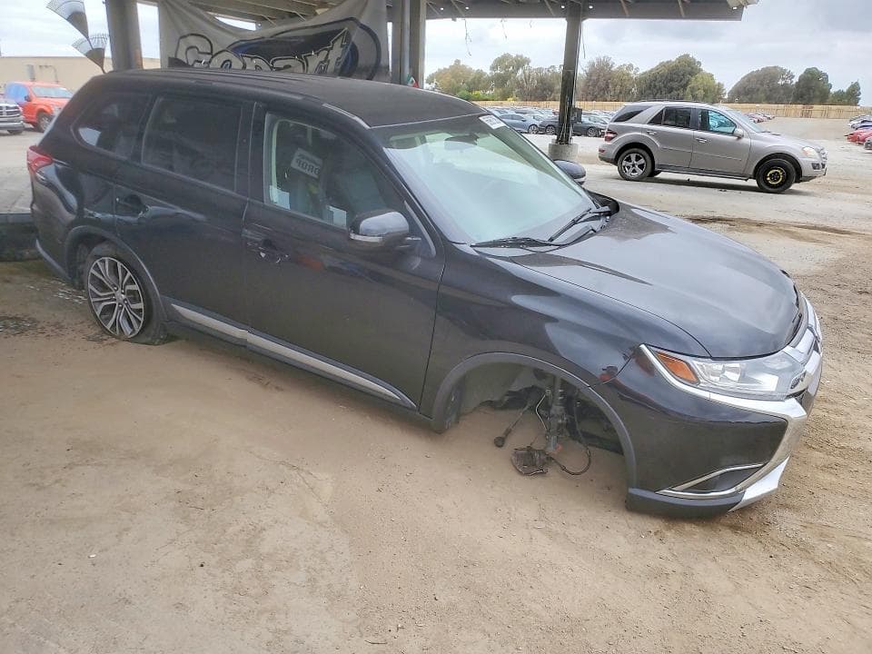 2018 MITSUBISHI OUTLANDER SE 4