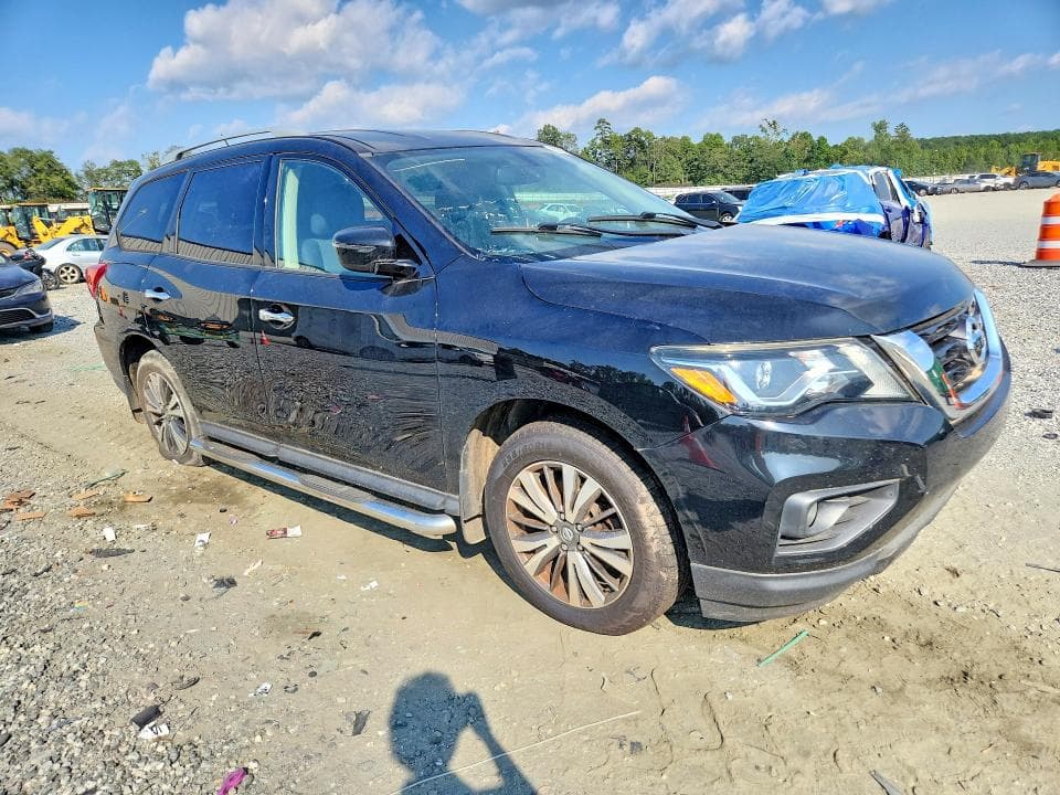 2018 NISSAN PATHFINDER SV 4