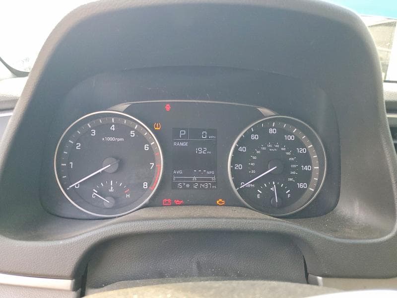 2017 HYUNDAI ELANTRA SE 9