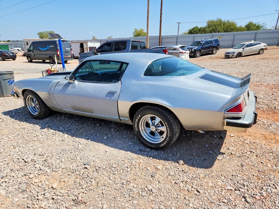 1977 CHEVROLET CAMARO 2