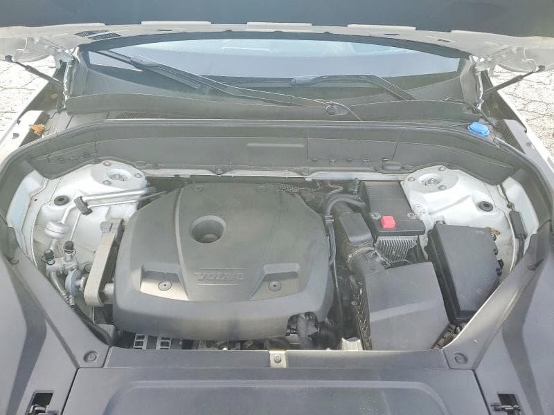 2017 VOLVO XC90 T6 12