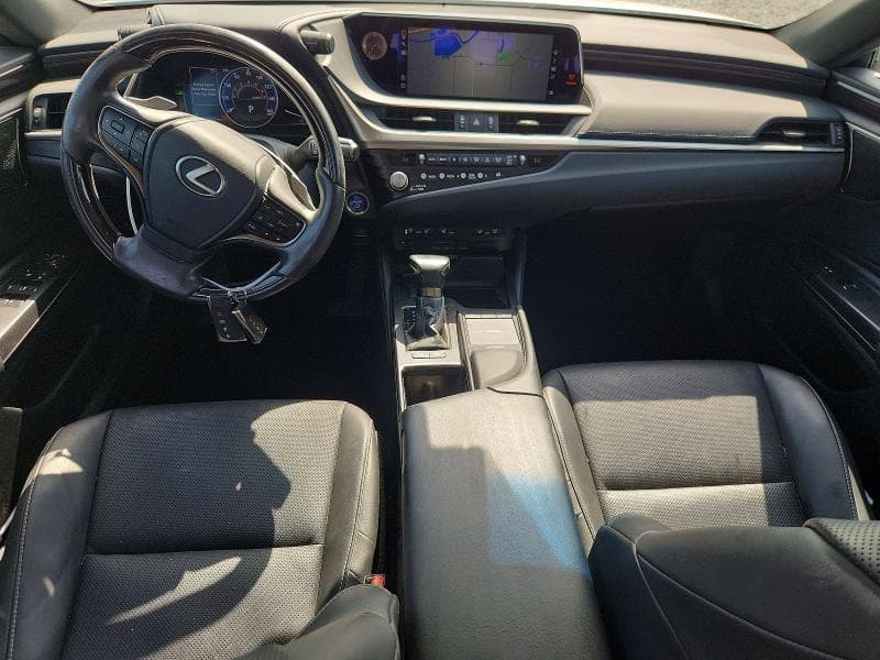 2021 LEXUS ES 300H 8