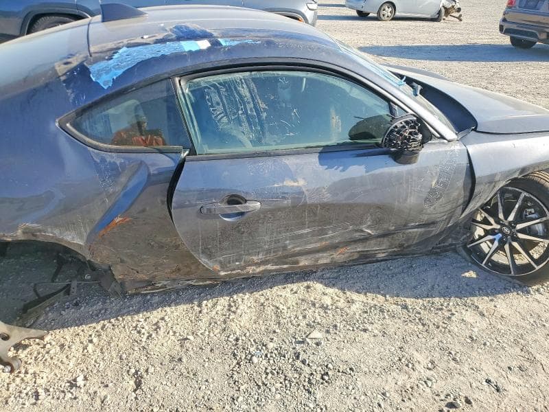 2025 TOYOTA GR86 BASE 10
