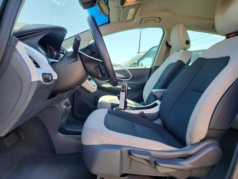 2017 CHEVROLET BOLT EV LT 7