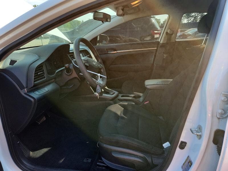 2019 HYUNDAI ELANTRA SE 7