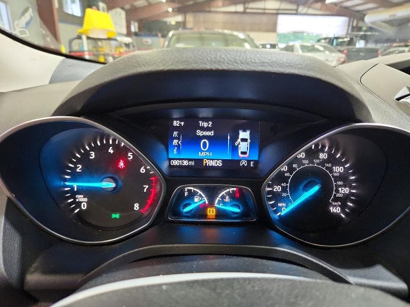 2017 FORD ESCAPE SE 9