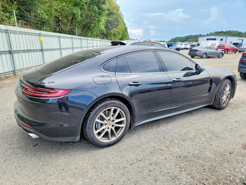 2017 PORSCHE PANAMERA 2 3