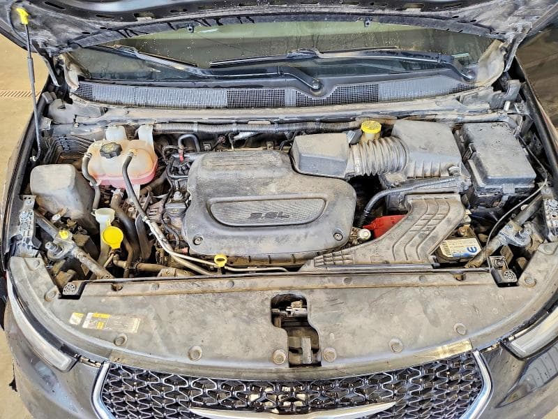 2023 CHRYSLER PACIFICA TOURING L 12
