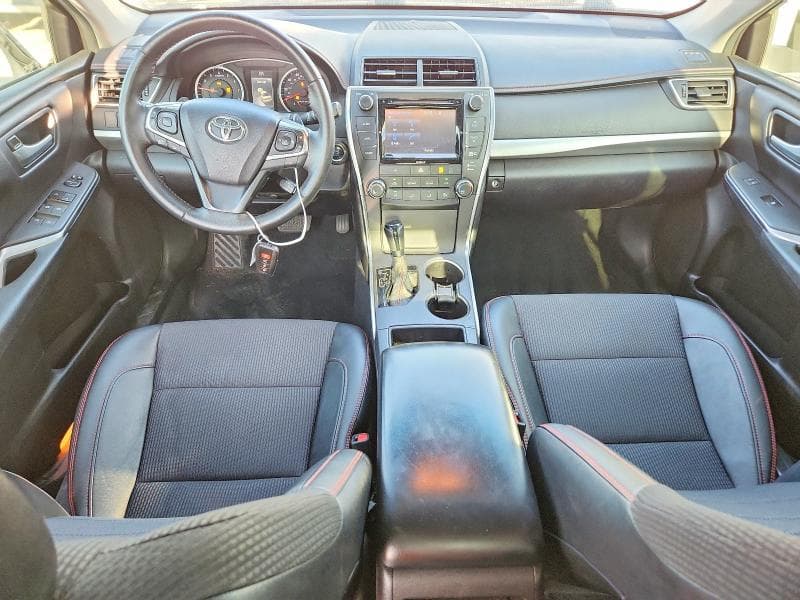 2017 TOYOTA CAMRY SE 8