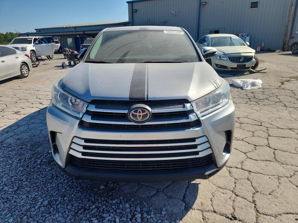 2017 TOYOTA HIGHLANDER LE 5