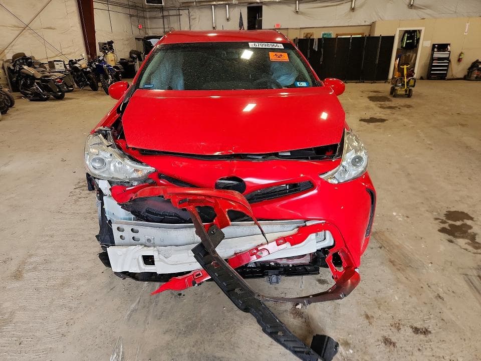 2017 TOYOTA PRIUS V TWO 5