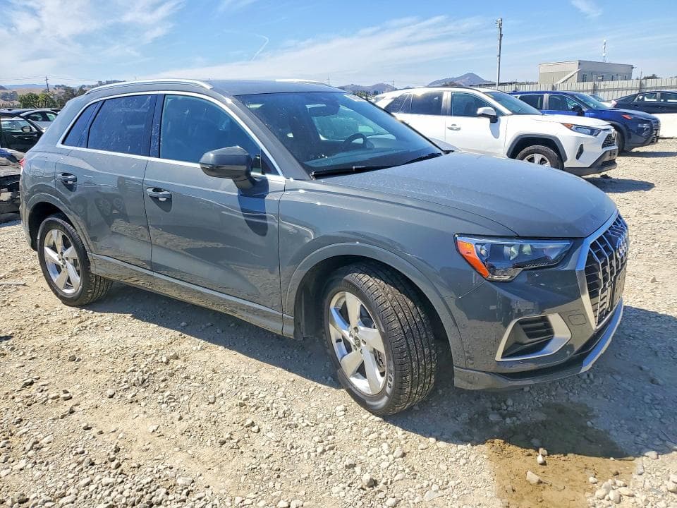 2021 AUDI Q3 PREMIUM 40 4