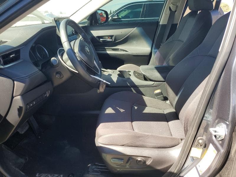2021 TOYOTA VENZA LE 7