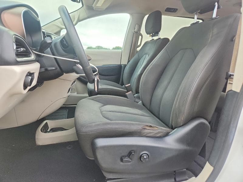 2017 CHRYSLER PACIFICA LX 7