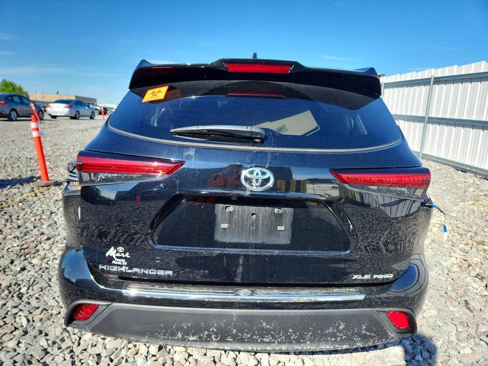 2023 TOYOTA HIGHLANDER XLE 6