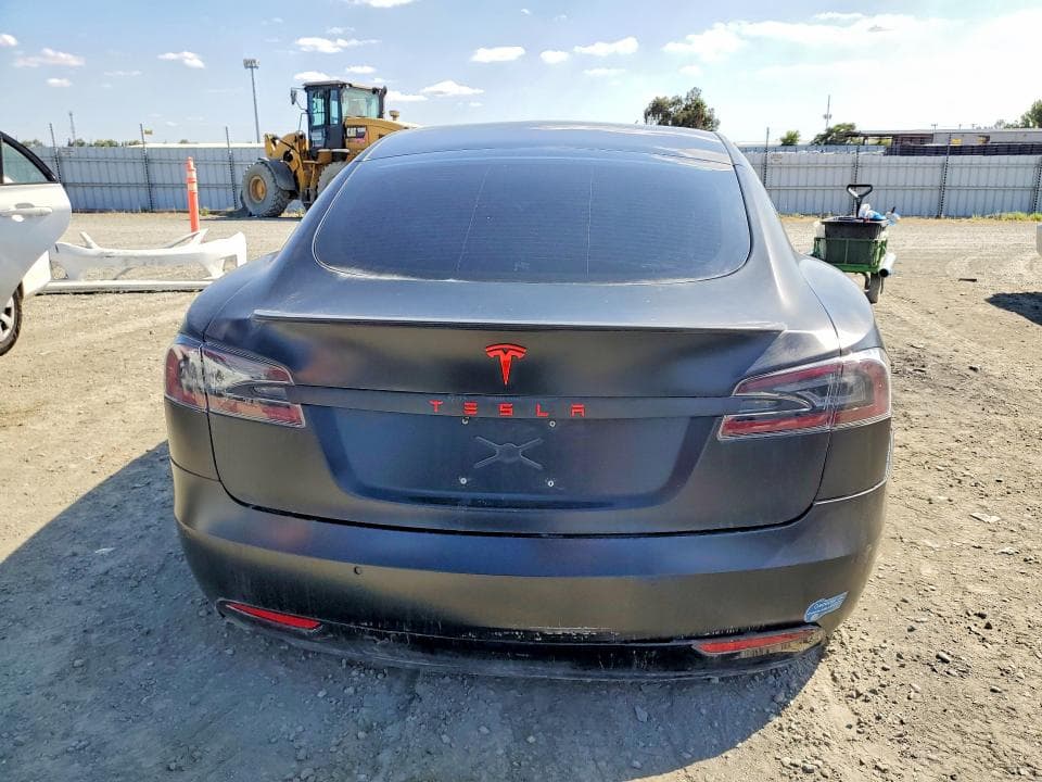 2020 TESLA MODEL S 6