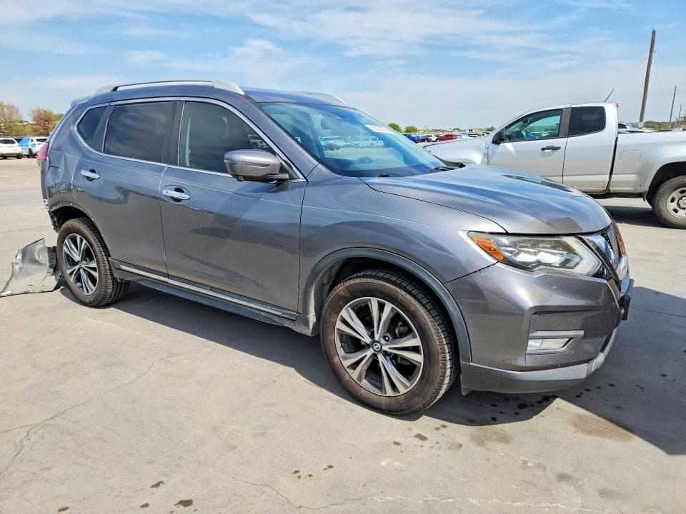 2017 NISSAN ROGUE SL 4