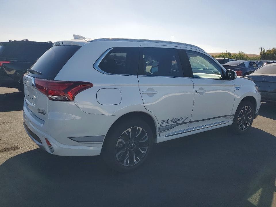 2018 MITSUBISHI OUTLANDER SE 3