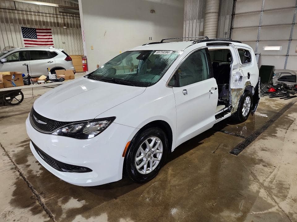 2021 CHRYSLER VOYAGER LXI