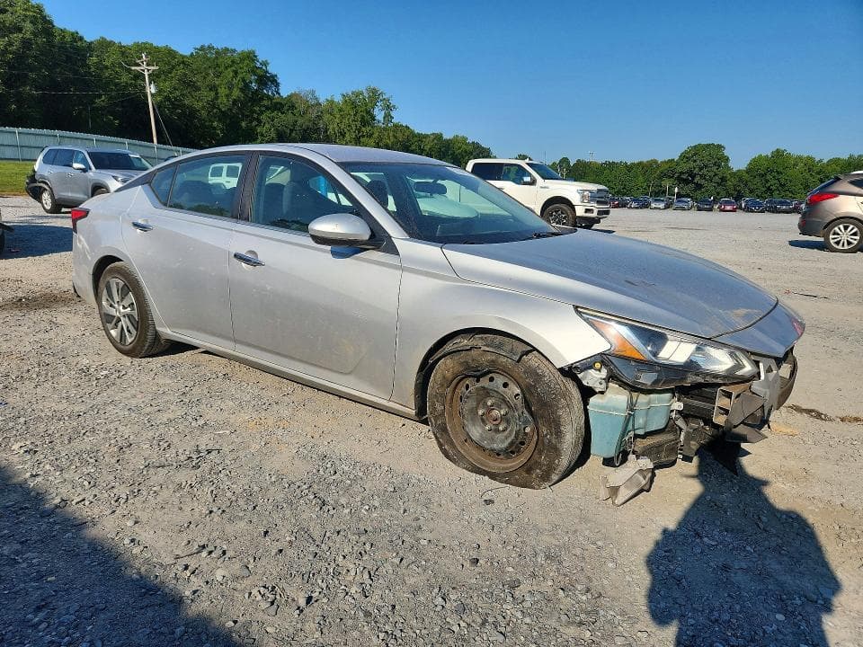 2019 NISSAN ALTIMA S 4