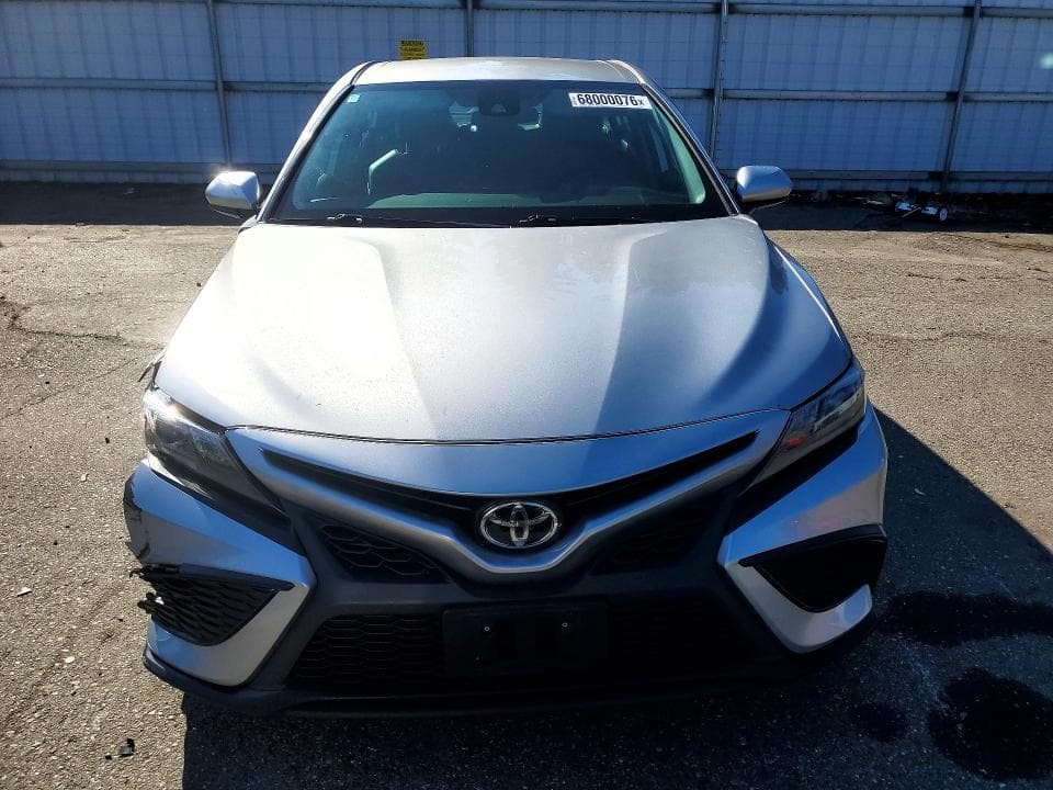 2021 TOYOTA CAMRY SE 5