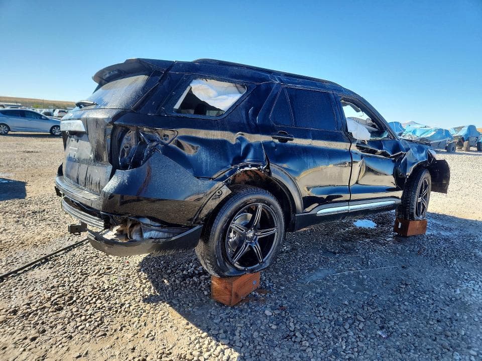 2021 FORD EXPLORER XLT 3