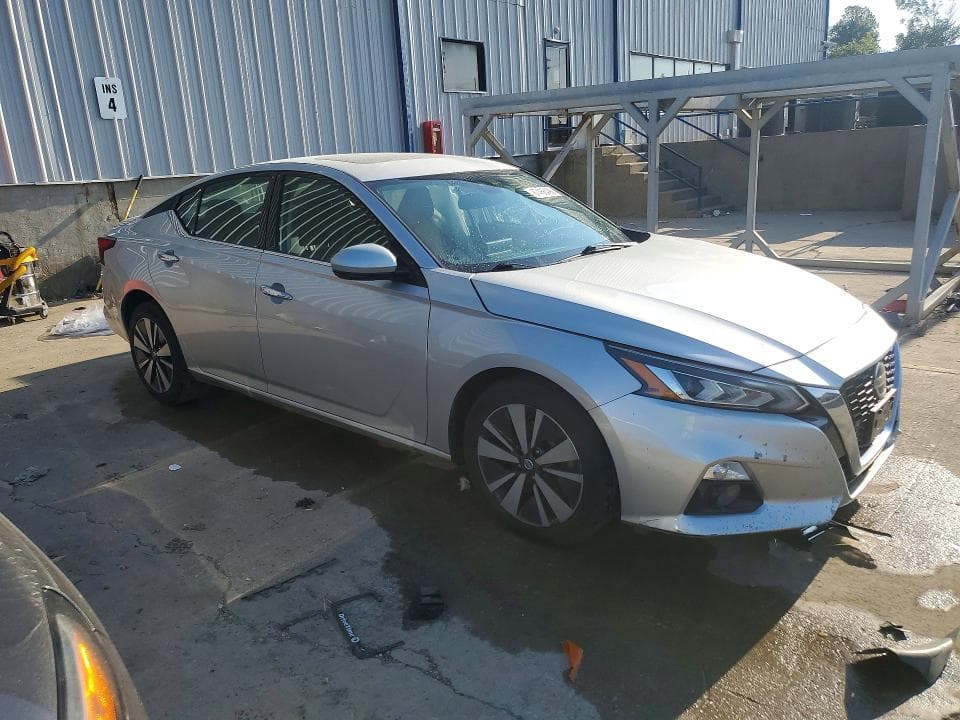 2019 NISSAN ALTIMA SL 4