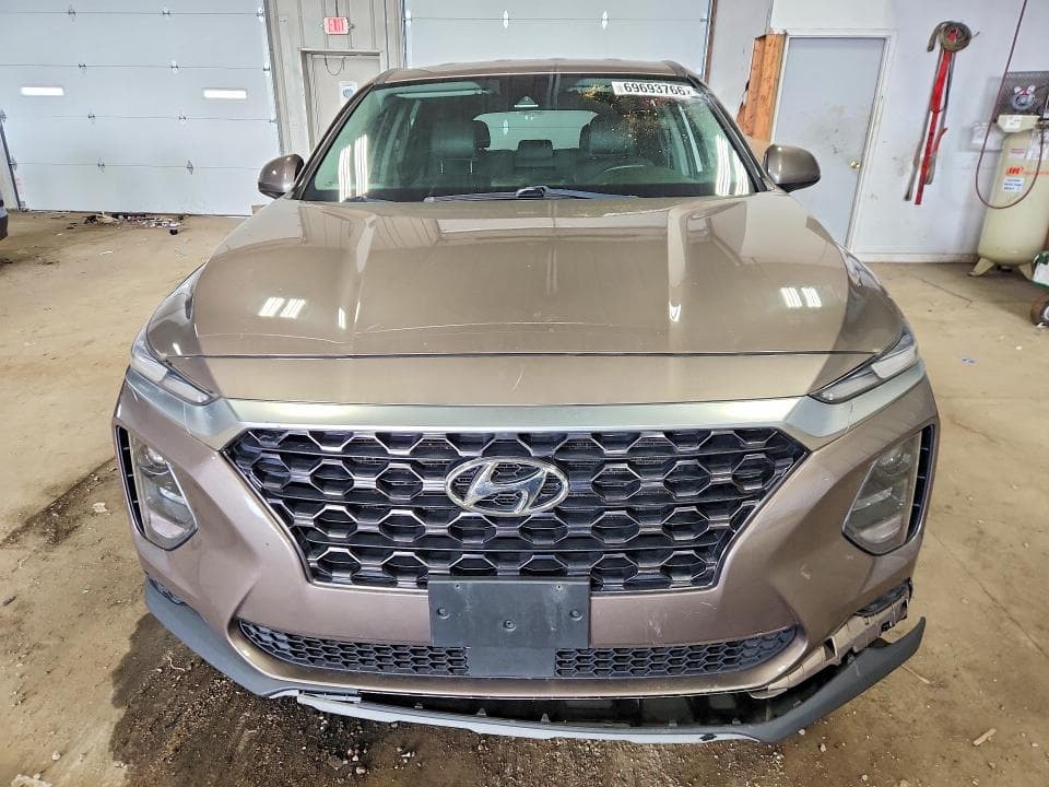 2019 HYUNDAI SANTA FE SE 5