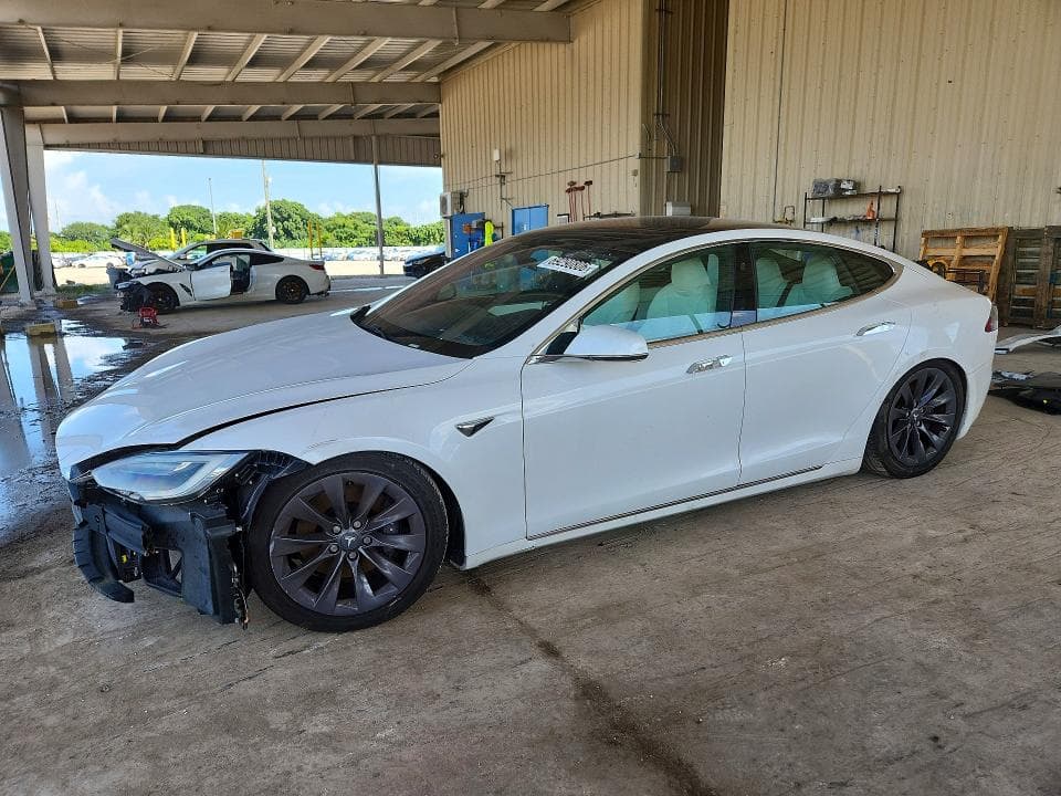 2020 TESLA MODEL S - 1