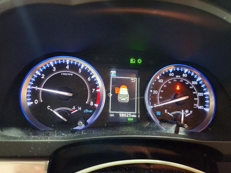 2019 TOYOTA HIGHLANDER LIMITED 9
