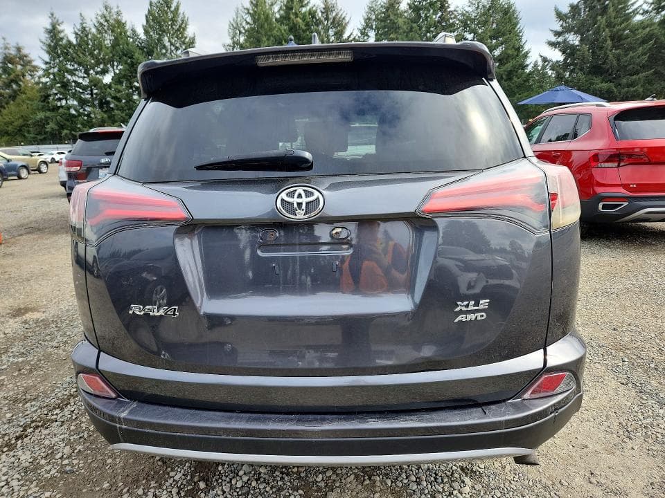 2018 TOYOTA RAV4 XLE 6
