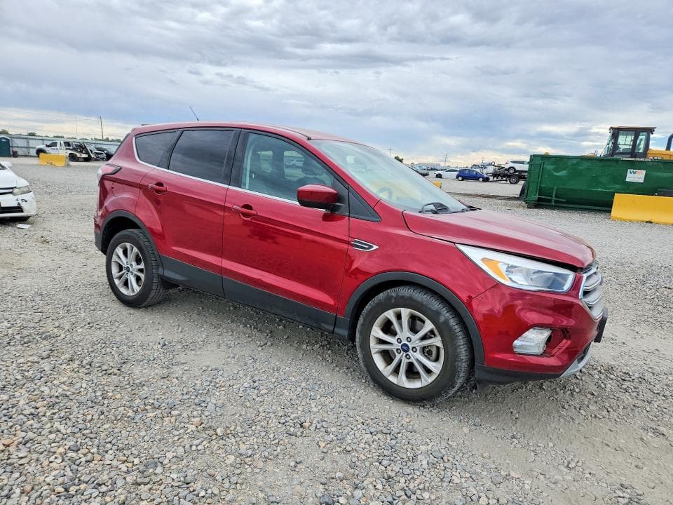 2017 FORD ESCAPE SE 4