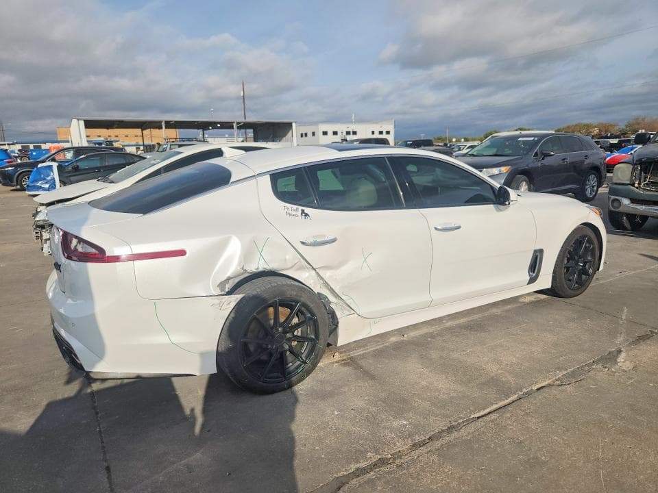2018 KIA STINGER PREMIUM 3