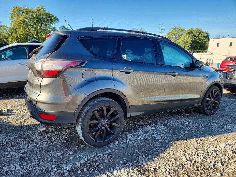 2017 FORD ESCAPE SE 3