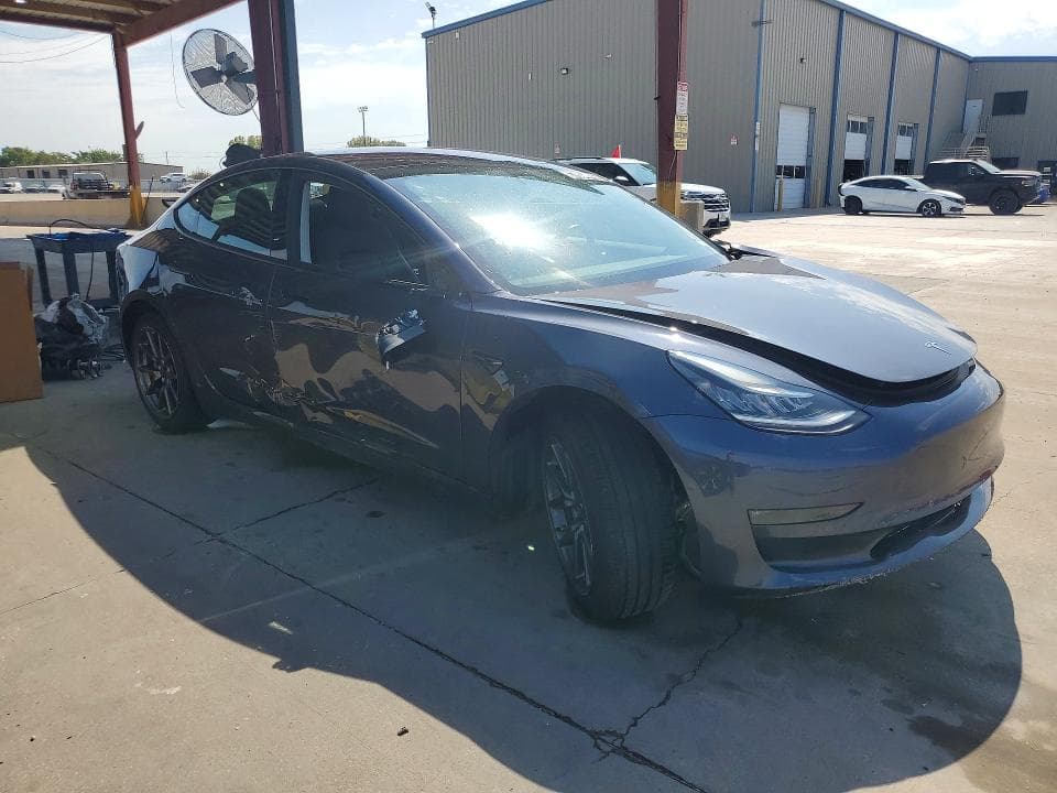 2019 TESLA MODEL 3 4